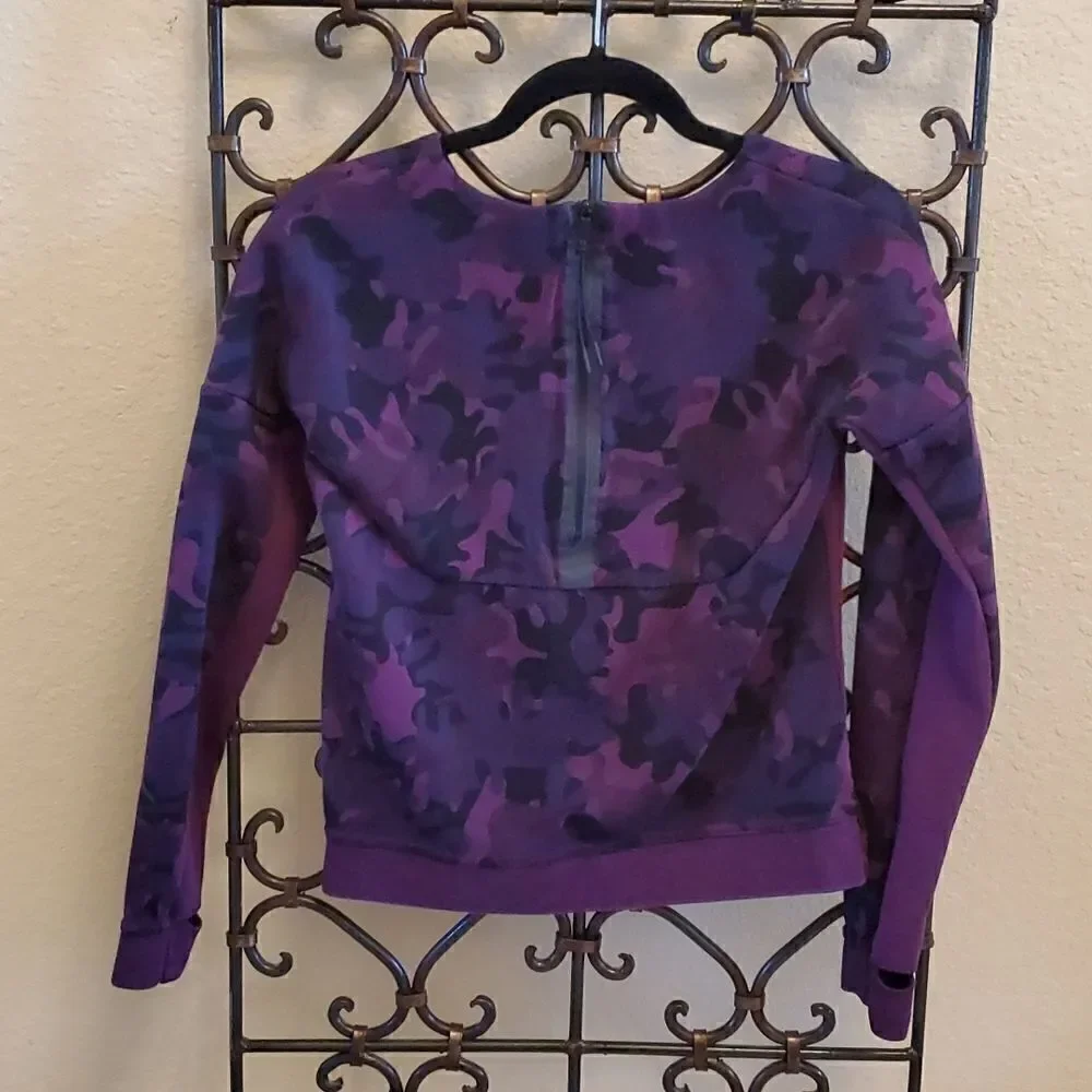 NIKE Tech Fleece Purple Camouflage Sweatshirt - Size XS‎